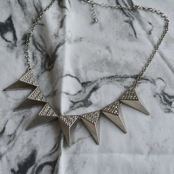 Charlotte Russe Statement Necklace‎ Set - Picture 3 of 6